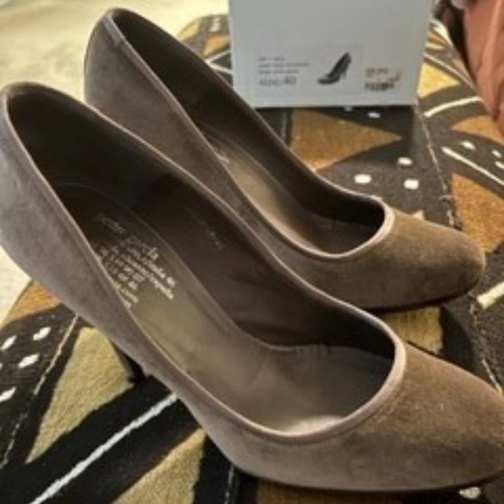 Pedro Garcia Velvet/Satin Maya Pump (SZ 40)